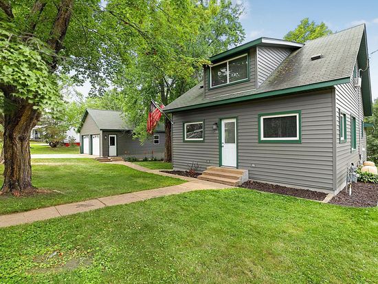 241 3rd St, Holdingford, MN 56340