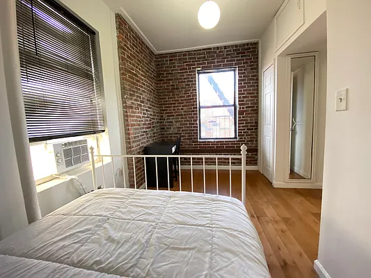 Rented by Oxford Property Group | media 7