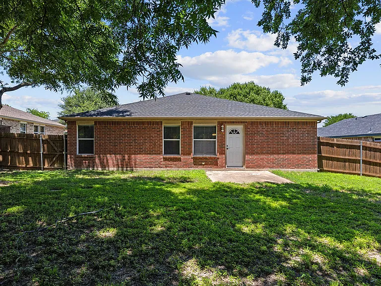 1444 Atkins St — Photo 27
