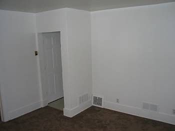 Building Photo 4