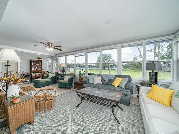 4th image of 9437 Bear Lake Cir