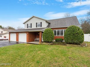 7 Smith Ln, Voorheesville, NY 12186