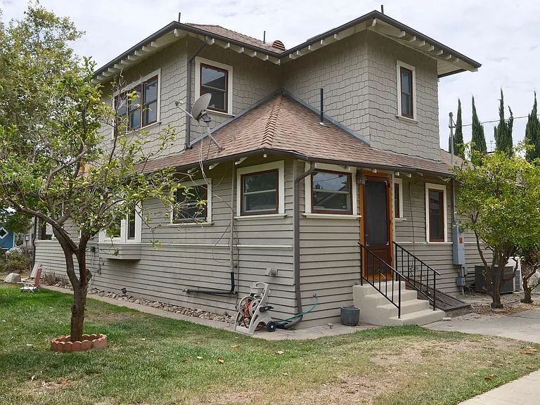 6433 Crescent St — Photo 33