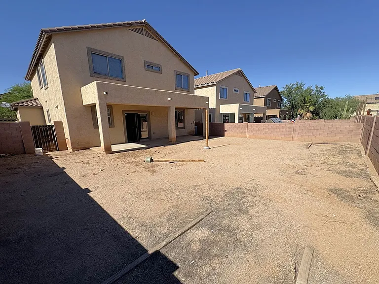 475 W Corte Calzaita — Photo 54