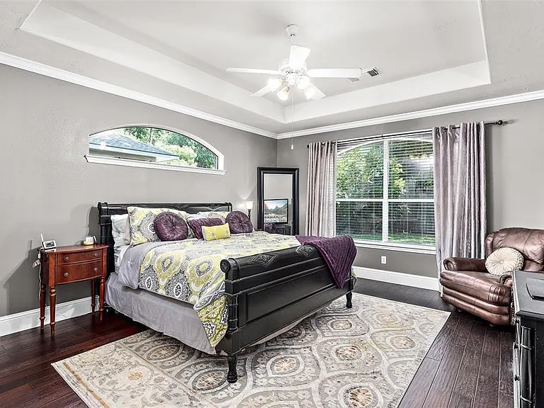 2 Hollow Glen Pl — Photo 18