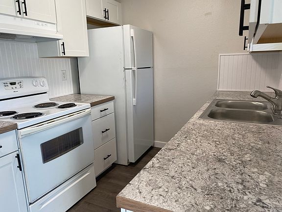 4th image of 2536 42nd Ave SE