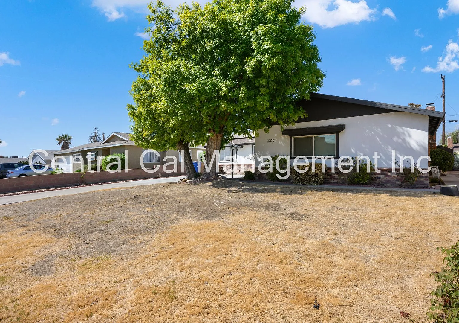 3 Bedroom/2 Bath Home with Solar - $2050 per month! — Photo 3