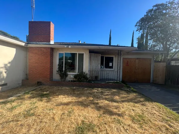 233 E Robinson Ave, Fresno, CA 93704