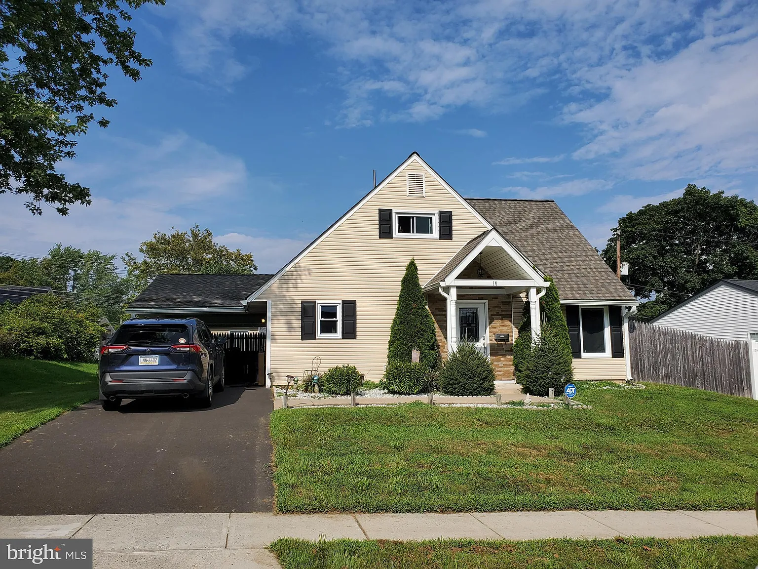 14 Hollyhock Ln photo 1