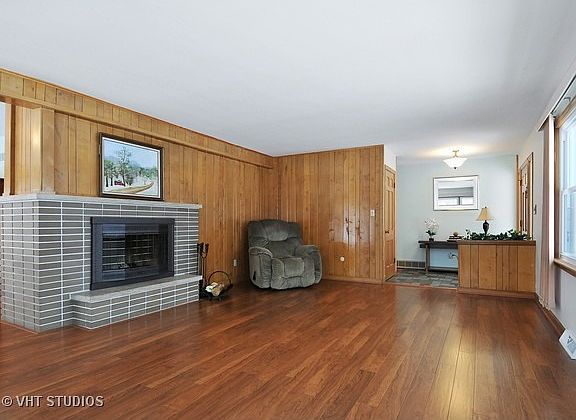 2nd image of 1154 Buell Ave