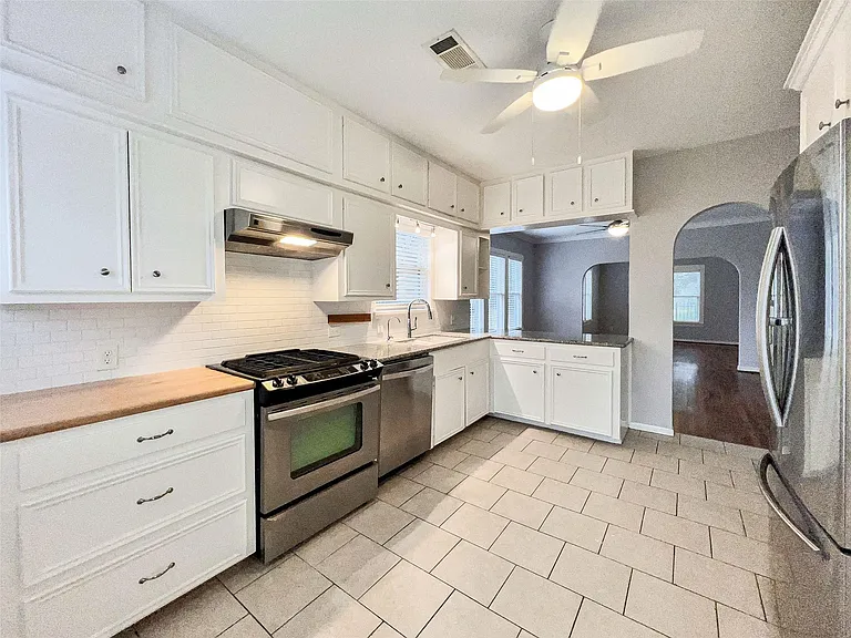 4035 Michaux St — Photo 10