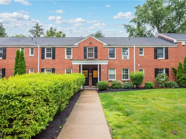 832 Thorn St APT 16, Sewickley, PA 15143