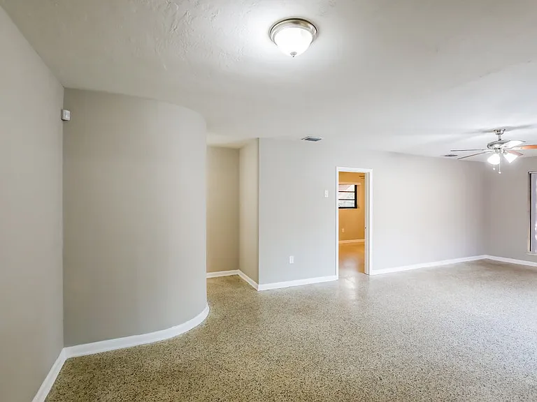 19101 SW 89th Ct — Photo 5