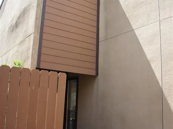 12313 Crest Lake Dr, Houston, TX 77072