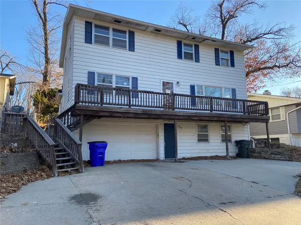 2622 Westwood Dr NW, Cedar Rapids, IA 52405