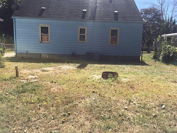 4th image of 1575 Wildon Ave