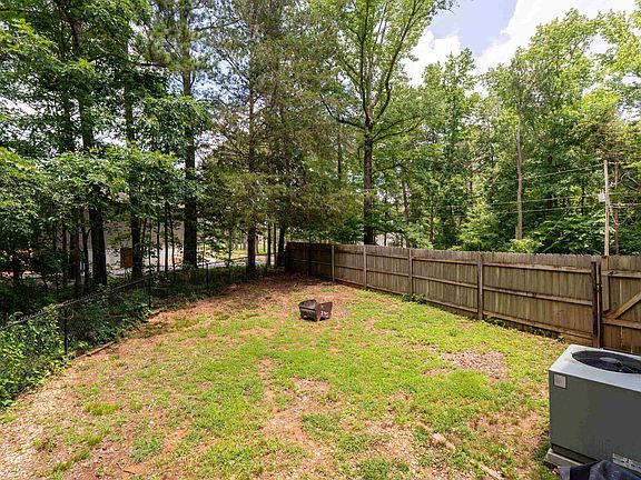 2nd image of 325 Ridgewood Dr