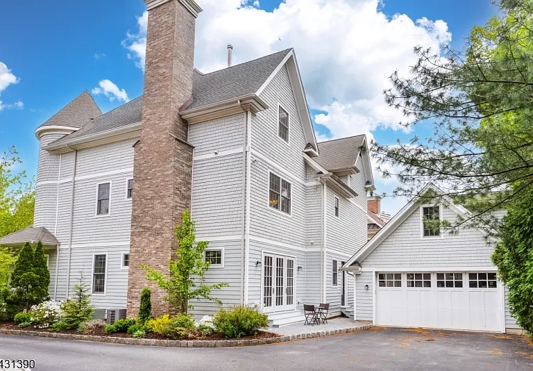 3 Christopher Ct — Photo 39