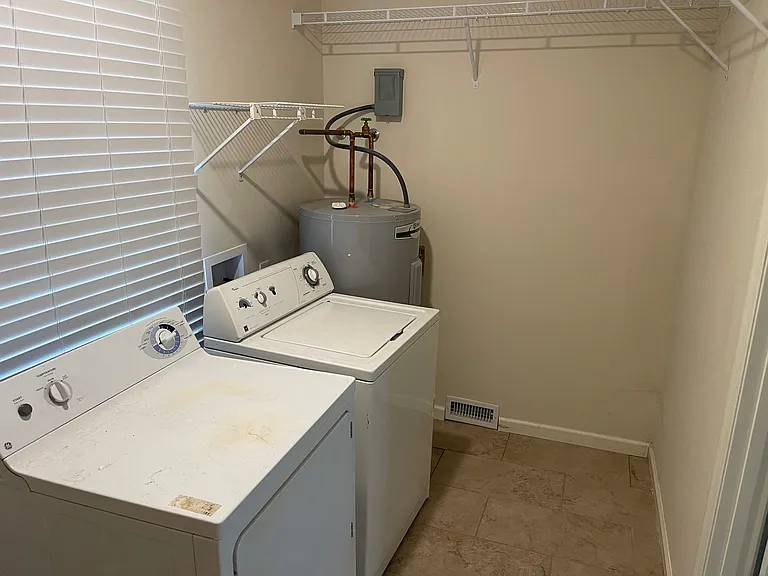 607 Floral St — Photo 15