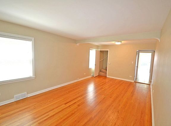 3rd image of 1754 N Oak Park Ave