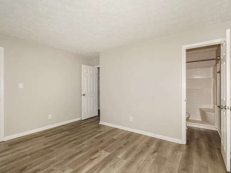 1531 Creekside Ln — Photo 11