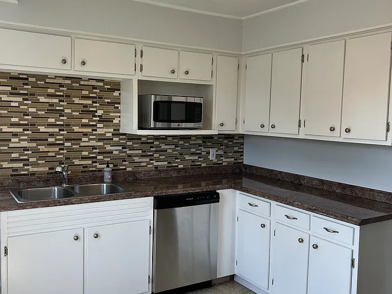 15 Warner St #2 — Photo 4
