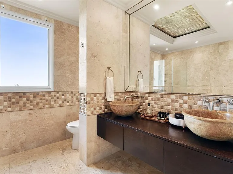 500 Ocean Dr #553 — Photo 33