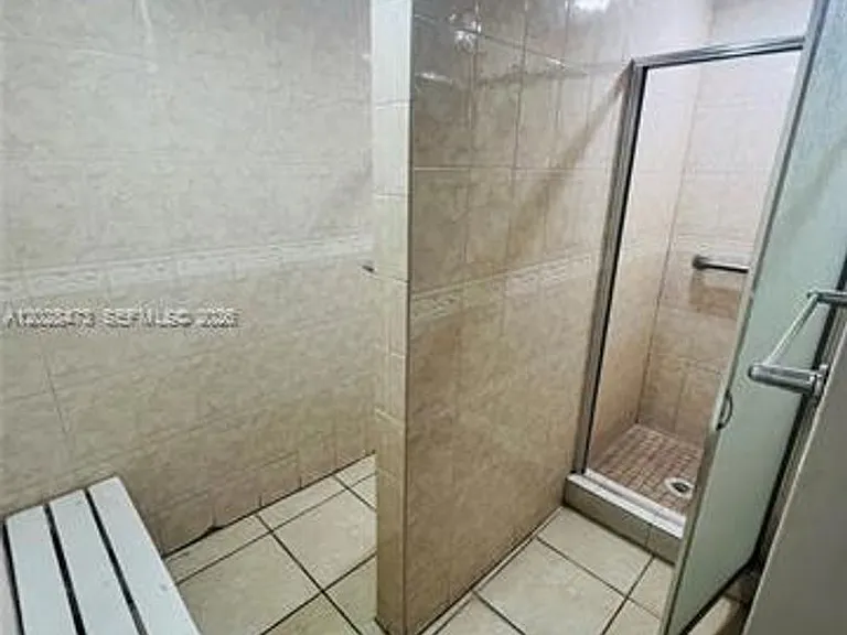 2655 Collins Avenue Cu #602 — Photo 23