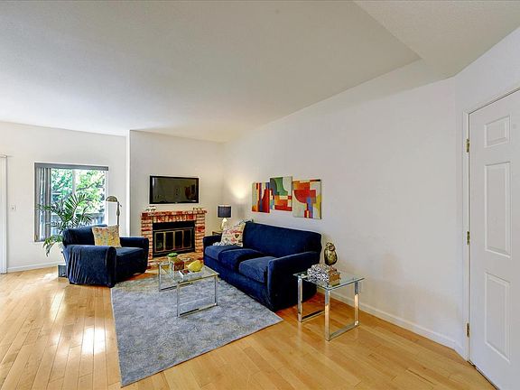5th image of 1903 Miraplaza Ct APT 11