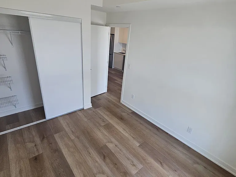 33 Erie Ave #614 — Photo 17