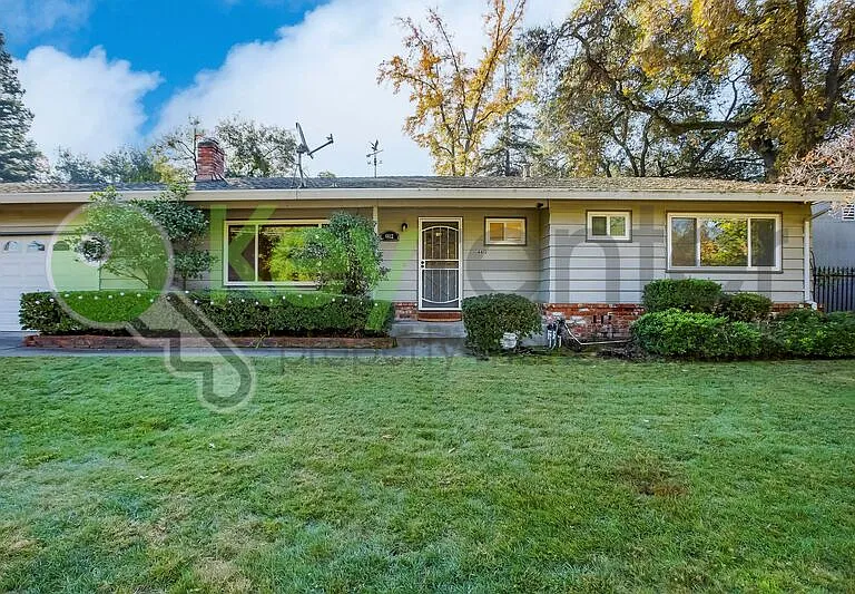 6612 Stanley Ave — Photo 5