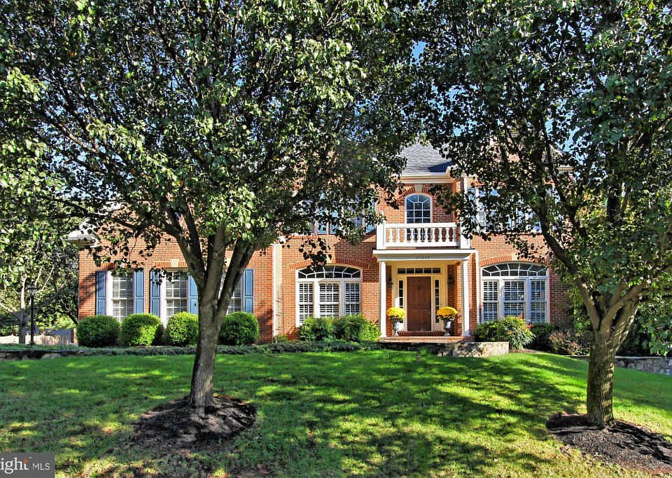 1st image of 21034 Forest Highlands Ct