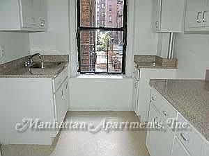 3rd image of 178 1st Ave