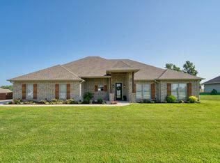 4513 Windsor Park Ln, Kilgore, TX 75662