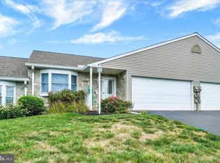 2426 Winterberry Ln, York, PA 17406