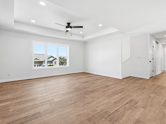 3rd image of 6100 Lynbrook Dr