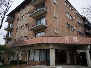 2333 N Neva Ave APT 106, Chicago, IL