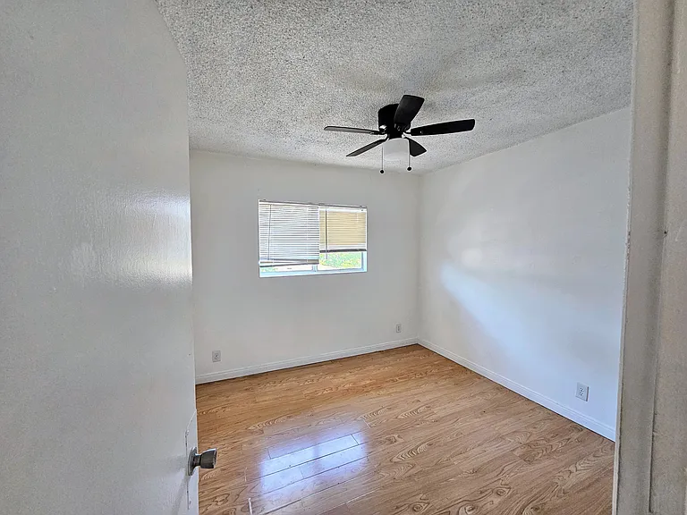 1224 Corson St #4 — Photo 13
