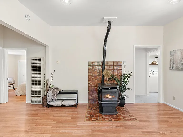 205 Apple Knl — Photo 11