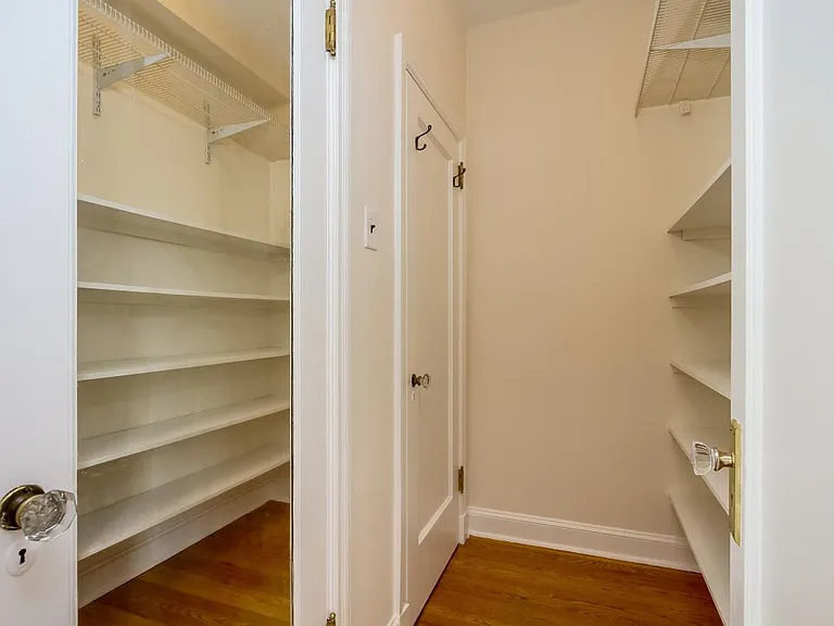 Walk-in closet