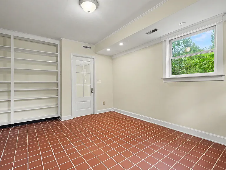 403 Ann St — Photo 16