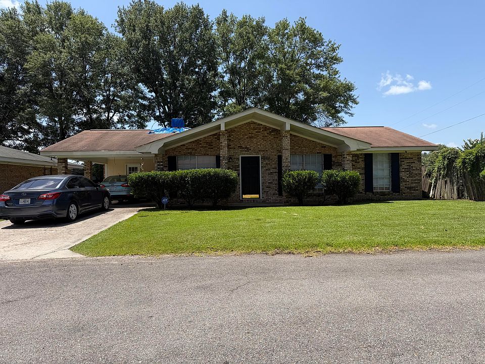 1st image of 15 Southern Ln