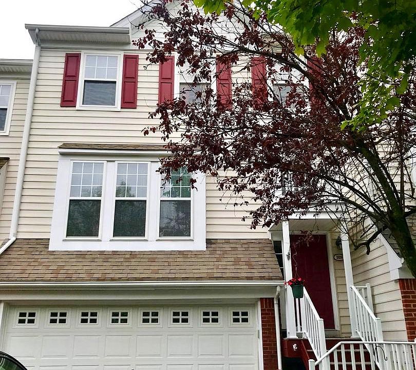 1st image of 108 Stratford Ct