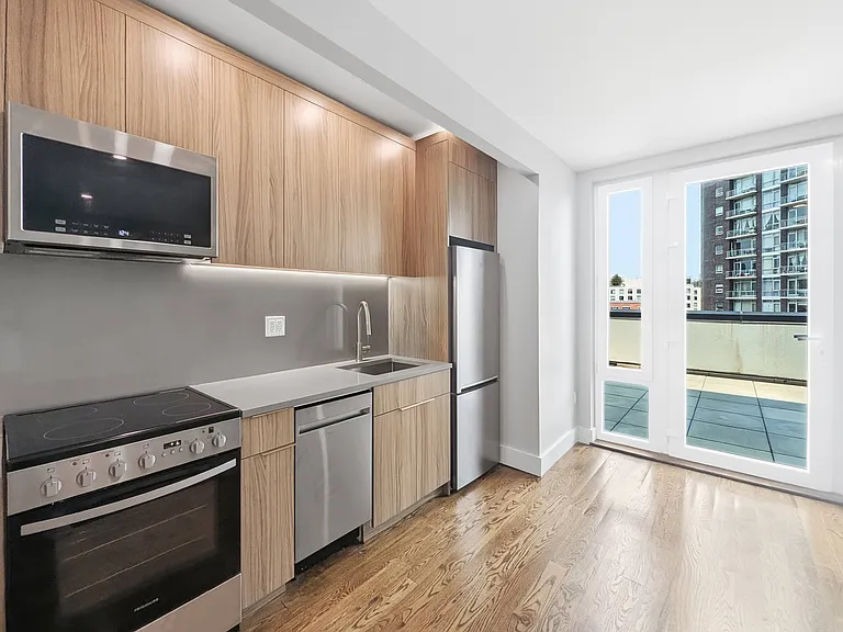 11-24 31st Dr #7F — Photo 4