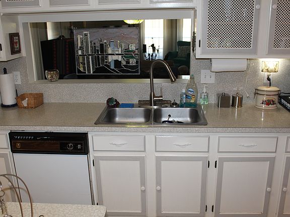 3rd image of 803 W Country Meadows Ln