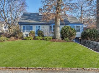 82 Tappan Landing Rd, Tarrytown, NY 10591