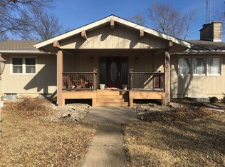 1910 Darlene Way, Emporia, KS 66801