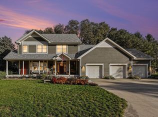 2501 Lake Vista Dr, Saint Joseph, MI 49085
