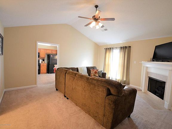 4th image of 8294 Grayce Dr
