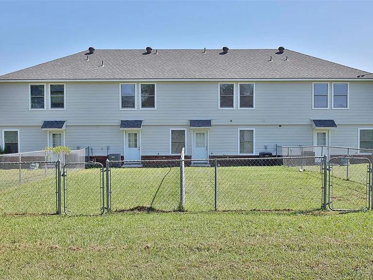 7705 Stanley Ct — Photo 12